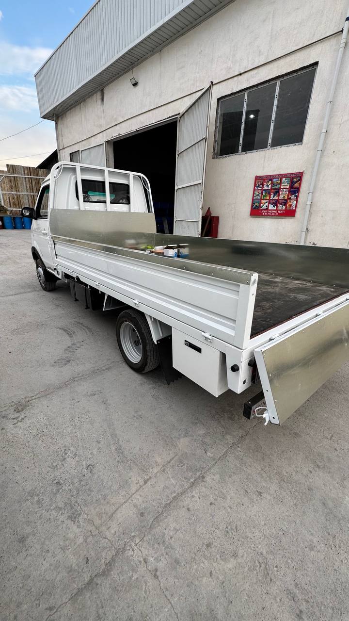 Ruxlangan tunuka kuzov tashqi ko'rinish